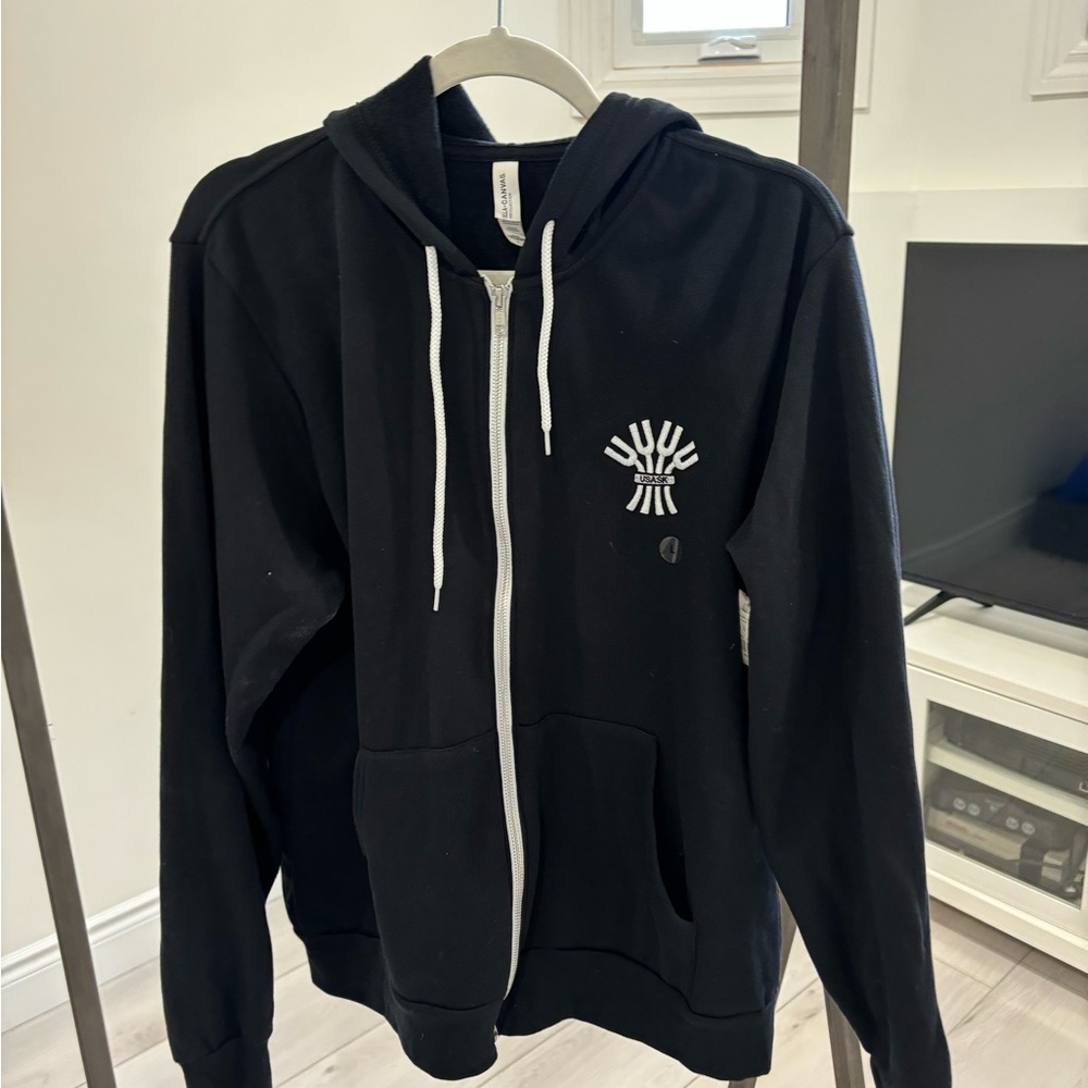University of Saskatchewan men’s black zip up hoodie - Brand New with Tags